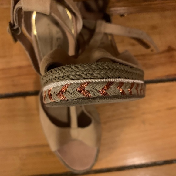 Palomitas Beige Suede Wedge 4 inch Size 39 Made in Spain - Picture 6 of 7